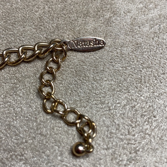 Beautiful Statement Necklace - Picture 6 of 6